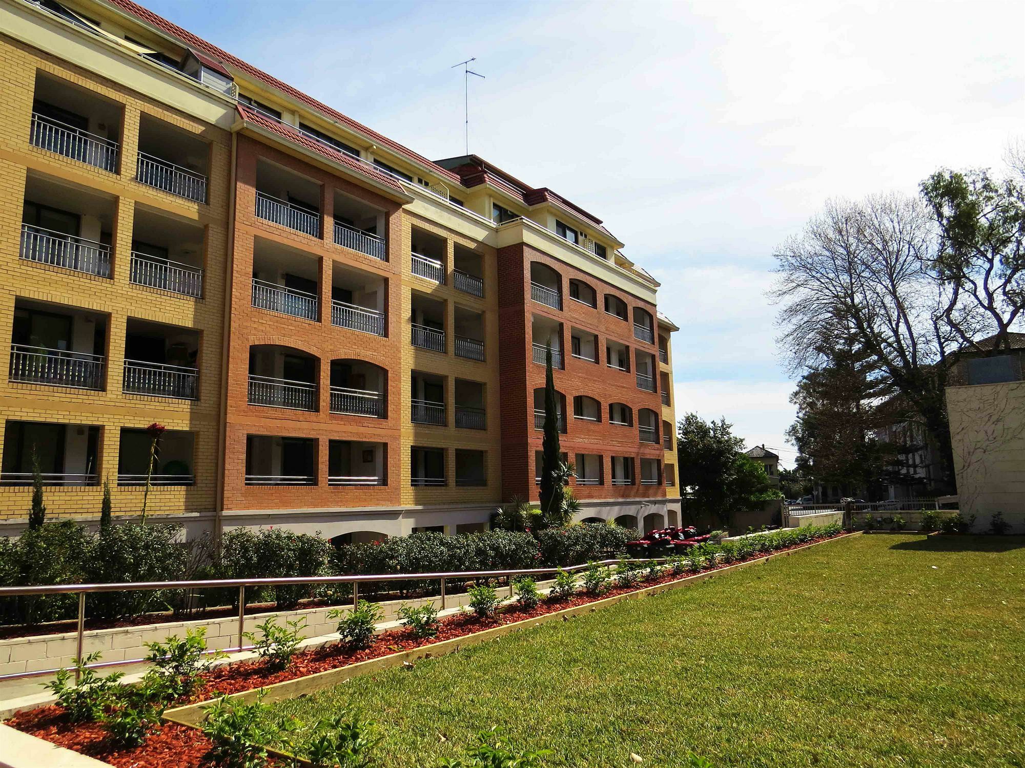 Waldorf Randwick Serviced Apartments Exterior photo
